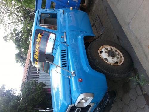 Vendo camion nissan uddel 78color azul reci - Imagen 1