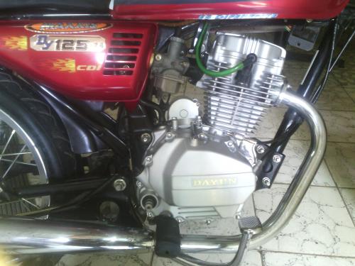 vendo preciosa moto dayun 125 como nueva fren - Imagen 2
