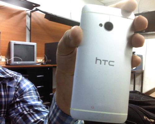 vendo HTC M7 en 270 nitido en muy buen estad - Imagen 2