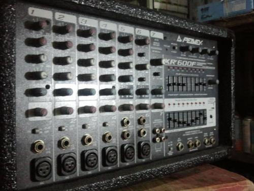 vendo amplificador PEAVEY 200 x 2 ganga 5500 - Imagen 2