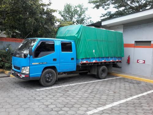 Se vende lote de camiones: 2 Camiones Toyota  - Imagen 3