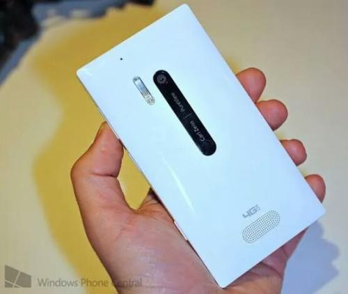 vendo nokia lumia 928 nuevo con su cober carg - Imagen 1