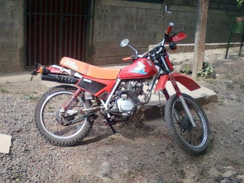 vendo bonita moto hoda XL 185S año 1995 en b - Imagen 1
