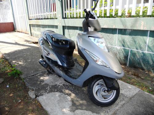 vendo y/o cambio moto honda scooter sc125cc  - Imagen 1