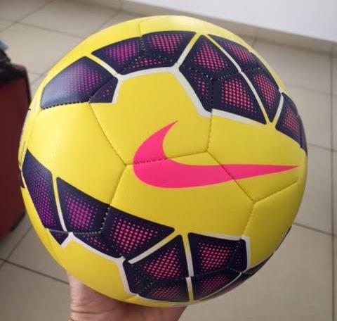 Balones de Futbol Vendo dos balones Nike que - Imagen 1
