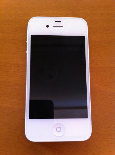 Iphone 4S Blanco/ 16 gb / 145 dolares celular - Imagen 1