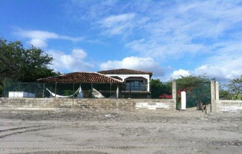 Vendo preciosa casa de playa en Jinotepe Cara - Imagen 2