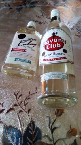 Venta de Rones Cubanos: 1 botella de Ron Hava - Imagen 1