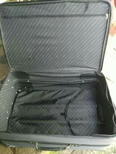 Vendo maleta para viajar usada esta nitida en - Imagen 2