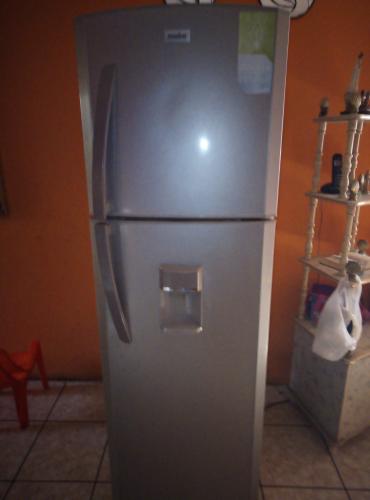 Vendo Refrigerador MABE Automtico de 10 pie - Imagen 1