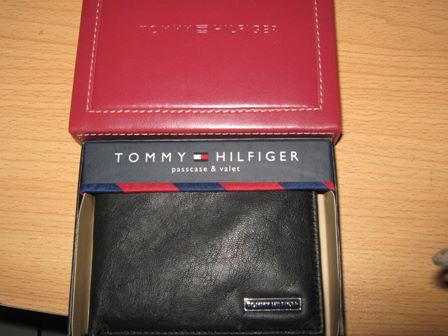 vendo cartera de hombre marca tommy hilfiger  - Imagen 1