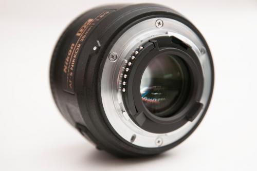 Vendo Lente Nikon 35mm f:18 en perfecto est - Imagen 2