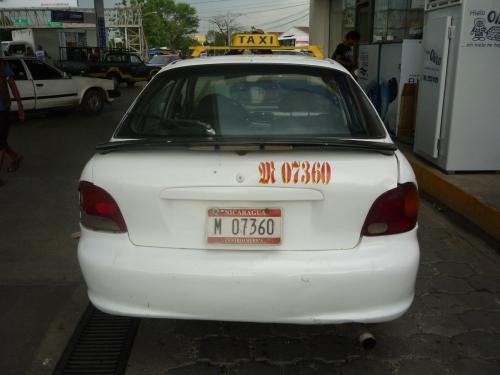 se vende hyundai accen taxi de managua llamar - Imagen 3